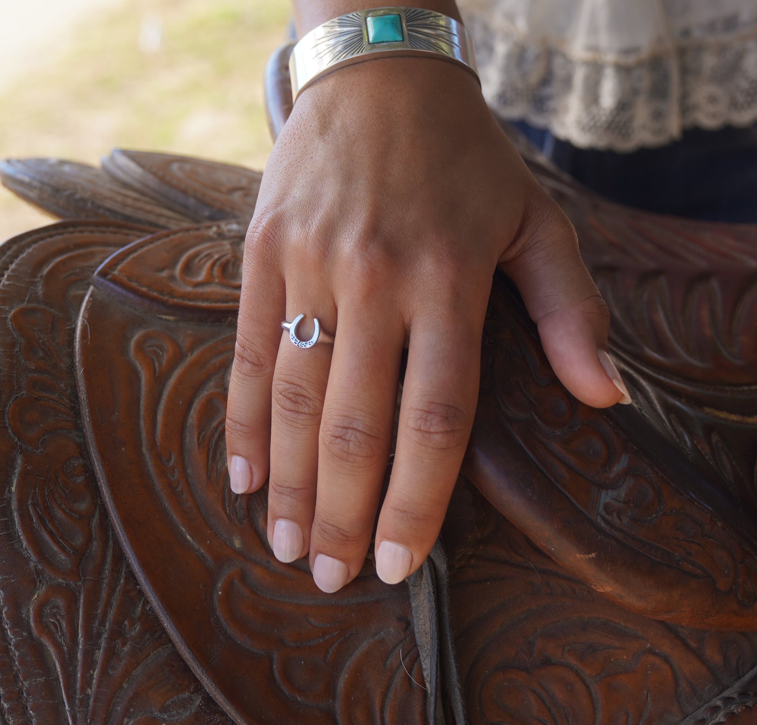 14k Wild Rose Horseshoe Signet Ring
