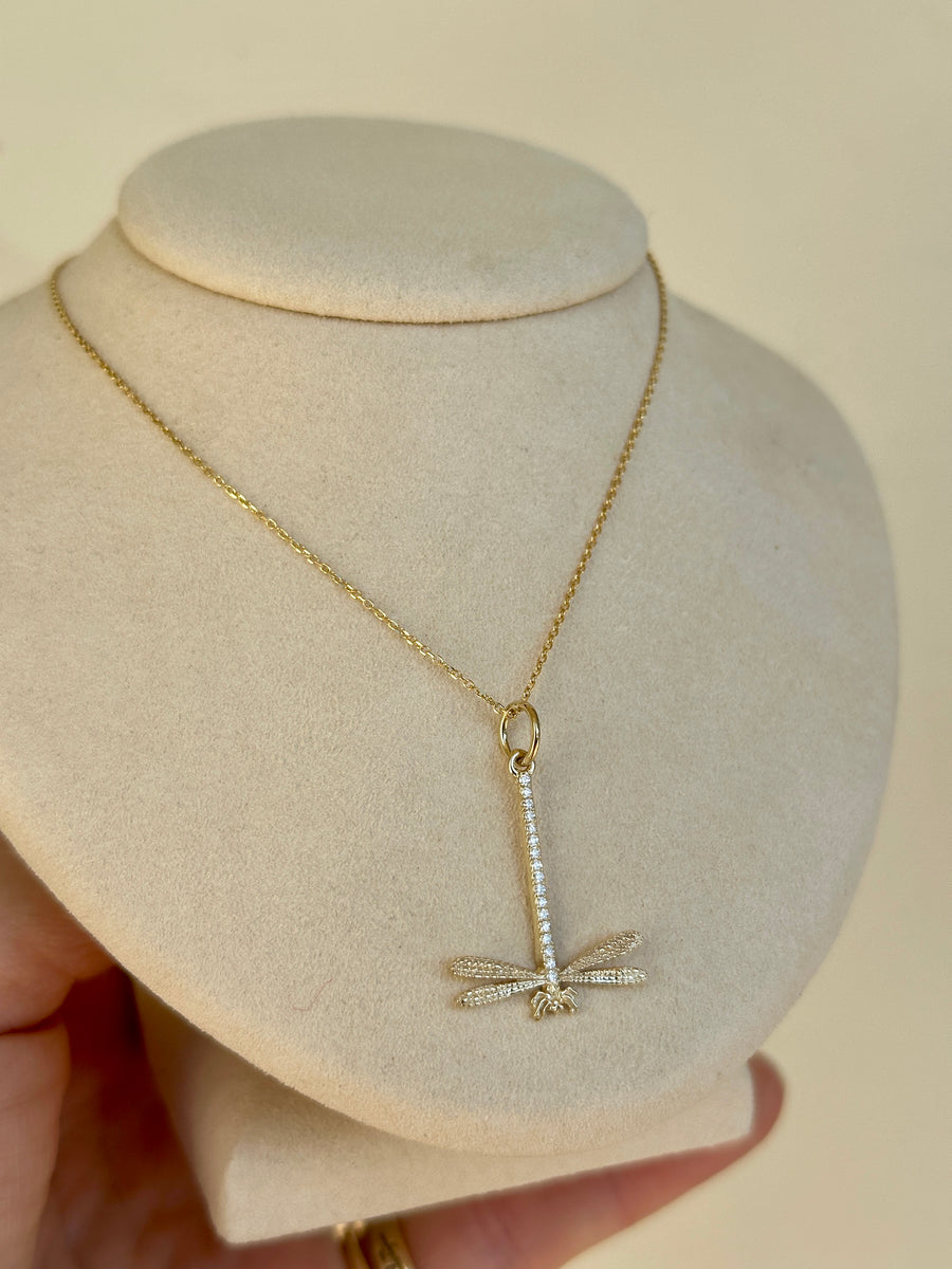 FLIRTING DRAGONFLY PENDANT